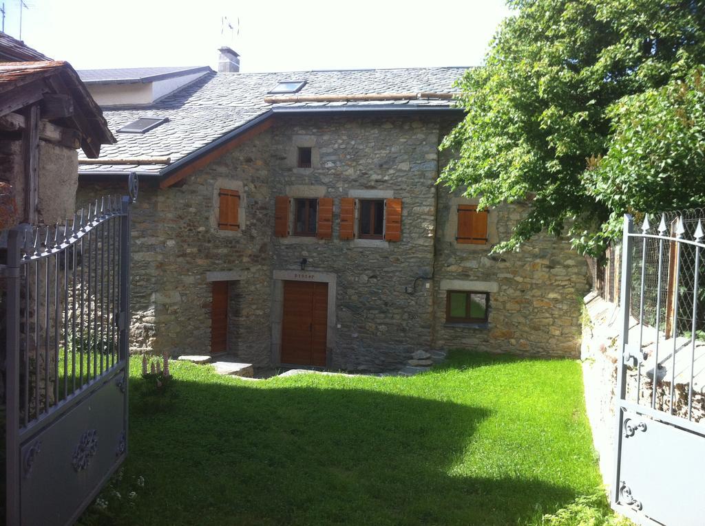 Maison De Caractere En Pierre Cal Batlle Saint Pierre dels Forcats Bagian luar foto